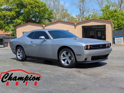 Used 2016 Dodge Challenger SXT