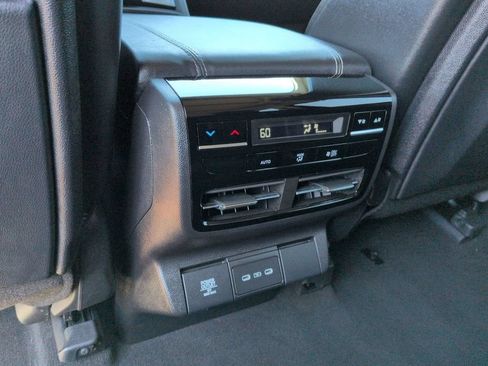 Used 2025 Acura MDX SH-AWD w/ Technology Package image 25