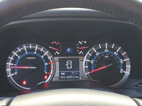 Used 2018 Toyota 4Runner SR5 Premium image 35