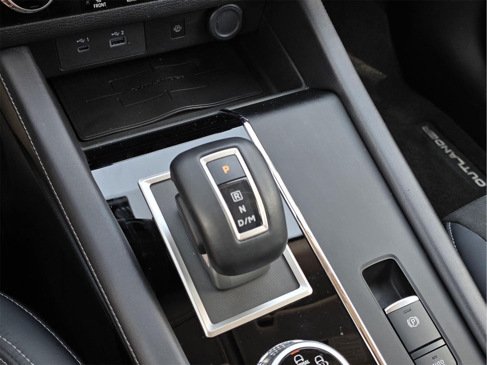 Used 2024 Mitsubishi Outlander SE FWD image 20
