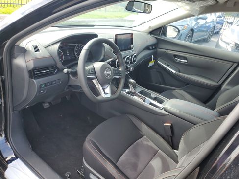 New 2025 Nissan Sentra SR w/ Midnight Edition image 11