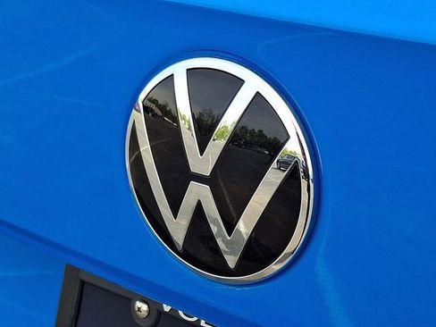 Used 2022 Volkswagen Taos SE w/ Panoramic Sunroof Package AWD/4WD image 30