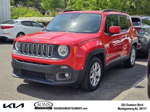 Used 2016 Jeep Renegade Latitude w/ Popular Equipment Group image 1
