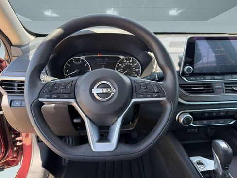 Used 2025 Nissan Altima 2.5 SV AWD/4WD image 26