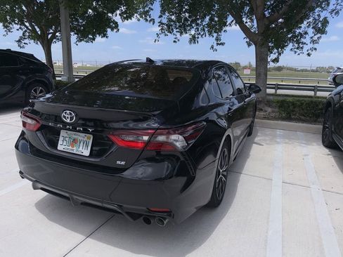 Used 2024 Toyota Camry SE FWD image 10