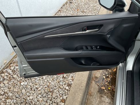 Used 2025 Toyota Camry LE image 13