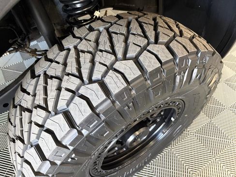 Used 2024 RAM 2500 Laramie image 32