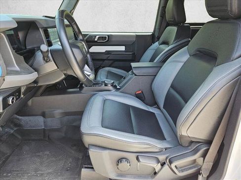 Used 2024 Ford Bronco Black Diamond AWD/4WD image 15