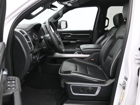 Used 2025 RAM 1500 Laramie AWD/4WD image 13