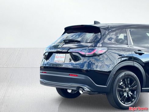 Used 2026 Honda HR-V Sport image 11