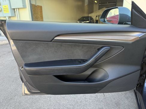 Used 2023 Tesla Model 3 Standard Range RWD image 15