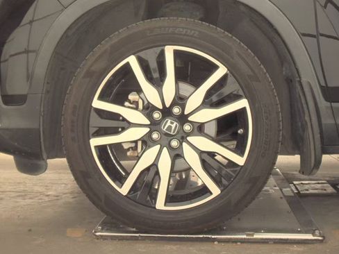 Used 2019 Honda Pilot Touring image 9