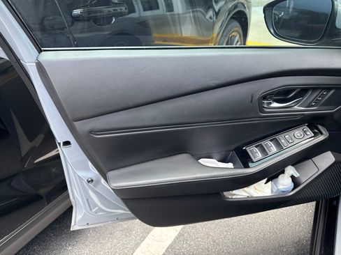 Used 2023 Honda Accord Touring image 4