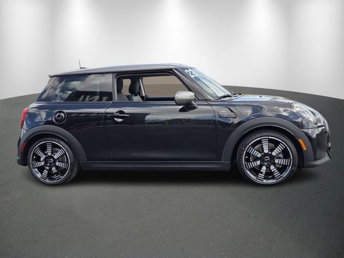 Used 2023 MINI Cooper S image 8