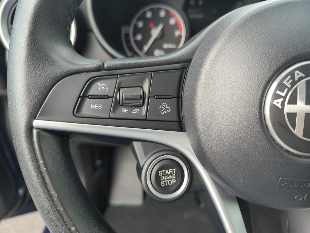 Used 2018 Alfa Romeo Stelvio Ti AWD/4WD image 22