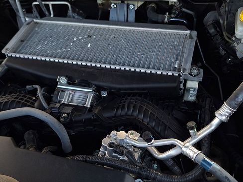 Used 2023 Subaru Ascent Touring AWD/4WD image 34