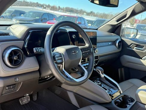 Used 2024 Chevrolet Colorado ZR2 w/ ZR2 Convenience Package III image 14