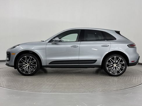 New 2025 Porsche Macan image 2