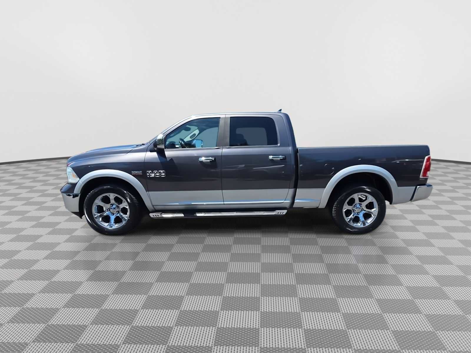 Used 2014 RAM 1500 Laramie AWD/4WD image 5