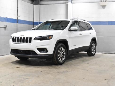 Used 2021 Jeep Cherokee Latitude Lux w/ Sun & Sound Group image 2
