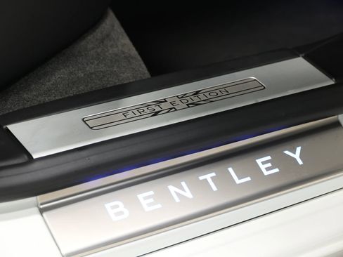 Used 2020 Bentley Flying Spur W12 image 92