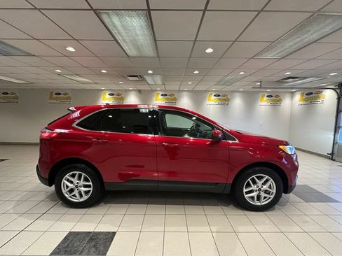 Used 2023 Ford Edge SEL w/ Convenience Package AWD/4WD image 3
