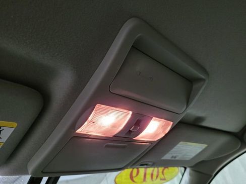 Used 2019 Nissan Frontier SV image 34