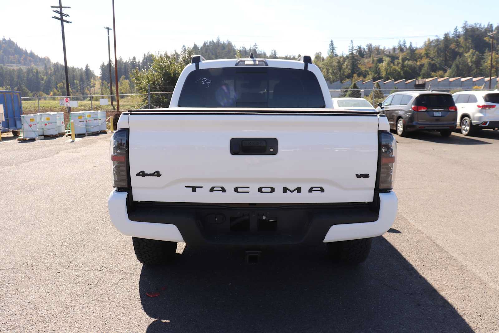 Used 2020 Toyota Tacoma SR5 w/ Blackout Package AWD/4WD image 6