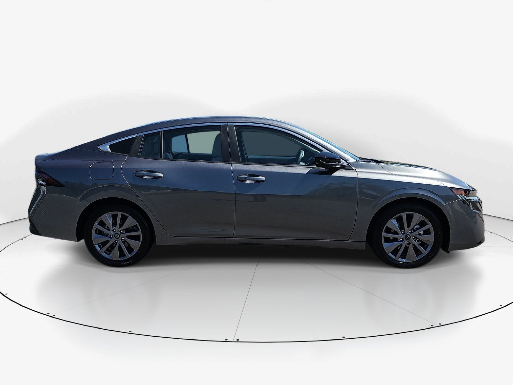 Used 2026 Nissan Sentra SL w/ Floor Mat Package FWD image 5
