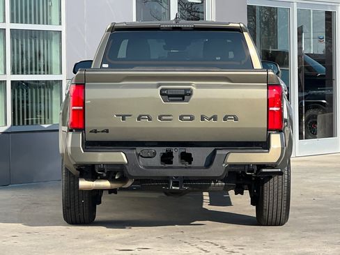 Certified 2025 Toyota Tacoma TRD Sport image 5