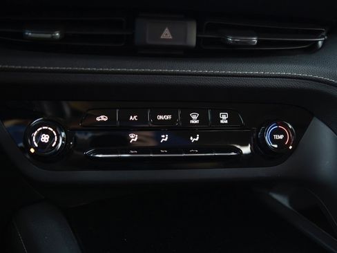 Used 2021 Buick Envision Preferred image 9