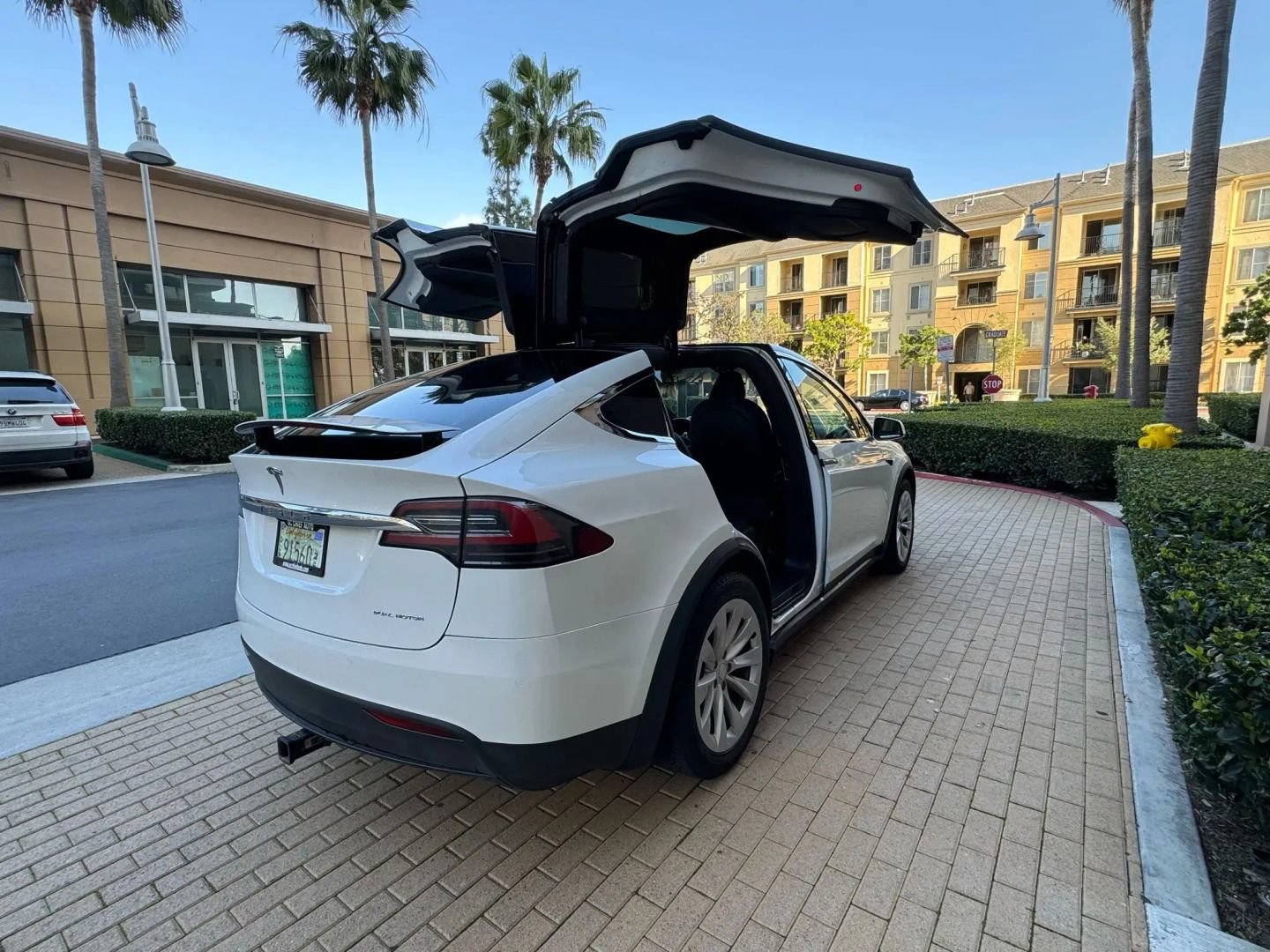 Used 2021 Tesla Model X Long Range AWD/4WD image 9