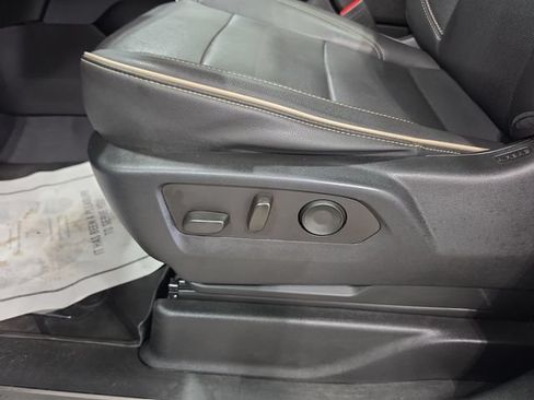 Used 2023 Chevrolet Tahoe Premier AWD/4WD image 24