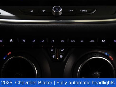 Used 2025 Chevrolet Blazer LT image 17