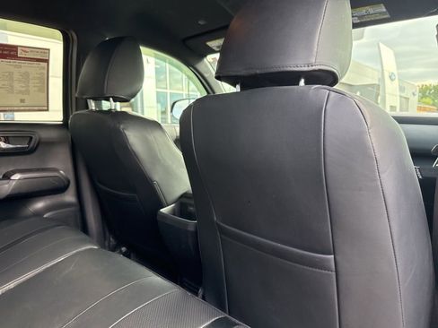 Used 2021 Toyota Tacoma TRD Sport image 29