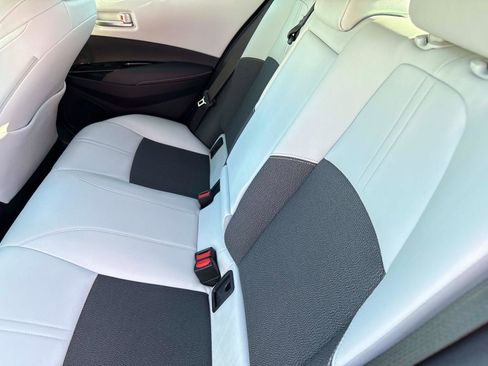 Used 2020 Toyota Corolla XSE image 13