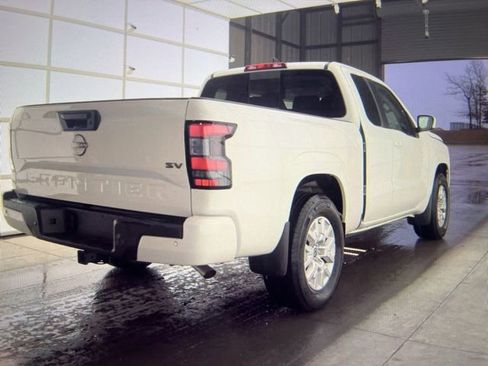 Certified 2024 Nissan Frontier SV w/ SV Convenience Package image 2