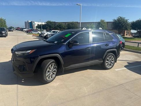 Used 2024 Toyota RAV4 XLE Premium FWD image 7