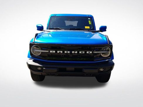 Used 2023 Ford Bronco Outer Banks AWD/4WD image 2