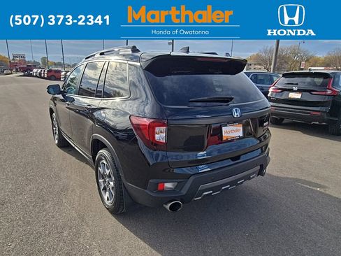 Used 2022 Honda Passport TrailSport image 3