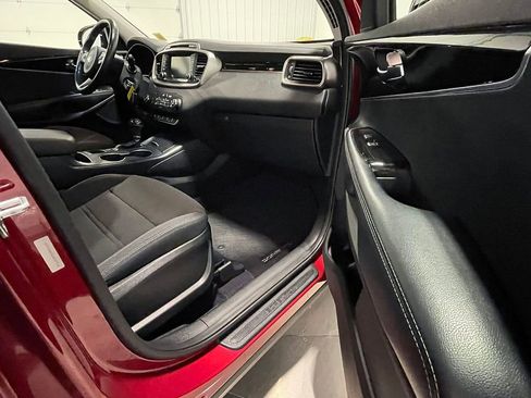 Used 2018 Kia Sorento AWD image 22