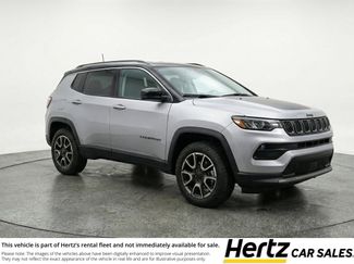 Used 2025 Jeep Compass Trailhawk AWD/4WD video 1
