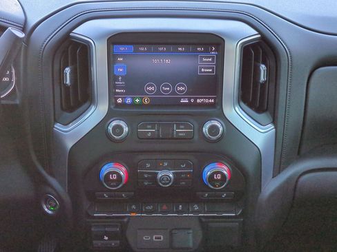 Used 2020 GMC Sierra 1500 Elevation image 18