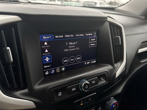 Certified 2024 GMC Terrain SLE w/ Driver Convenience Package image 13