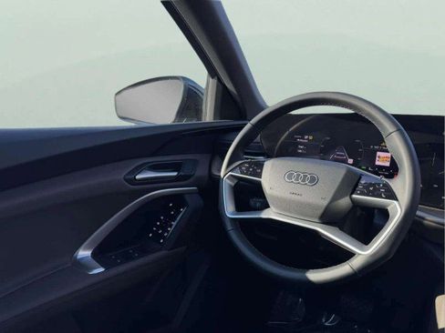 Certified 2025 Audi Q5 Premium w/ Convenience Package image 11