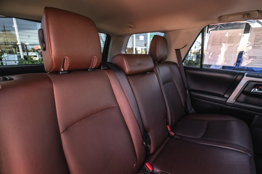 Used 2021 Toyota 4Runner Limited AWD/4WD image 34
