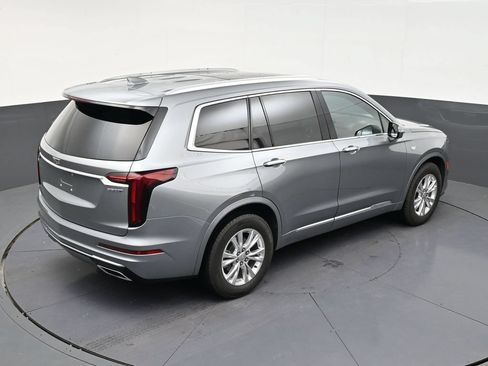 Used 2024 Cadillac XT6 Luxury FWD image 16