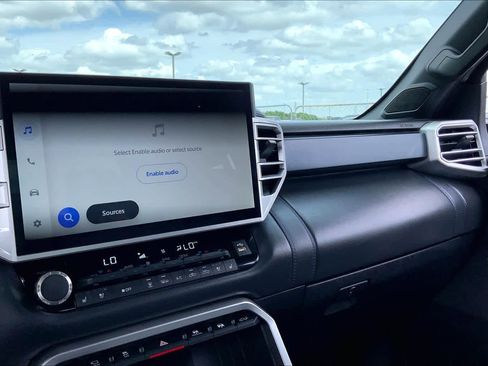 Used 2025 Toyota Tundra Platinum AWD/4WD image 35