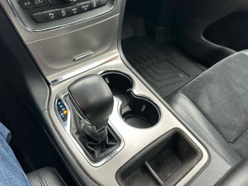 Used 2018 Jeep Grand Cherokee Altitude image 18