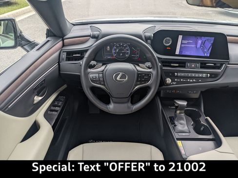 Used 2025 Lexus ES 350 w/ Premium Package image 17
